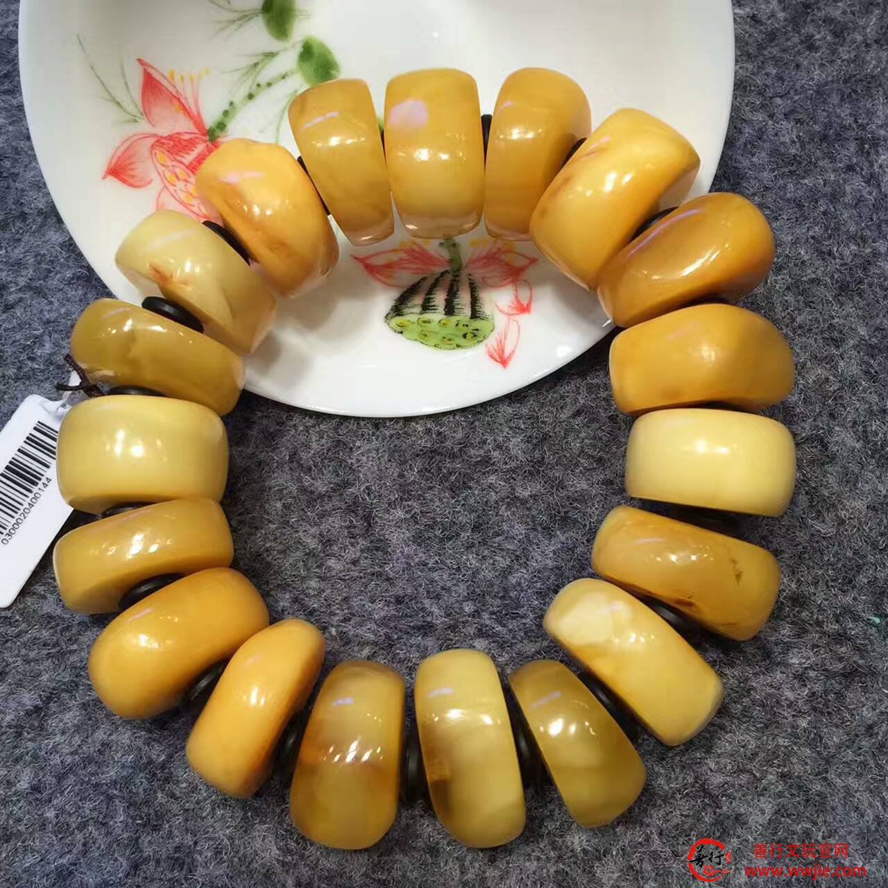 是什么决定老蜜蜡的价格?