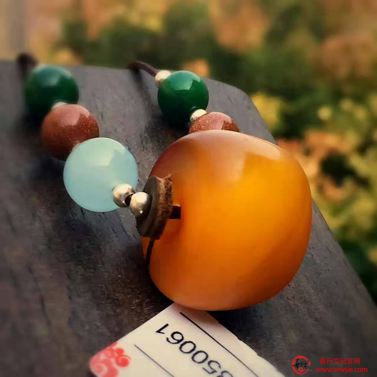 是什么决定老蜜蜡的价格?