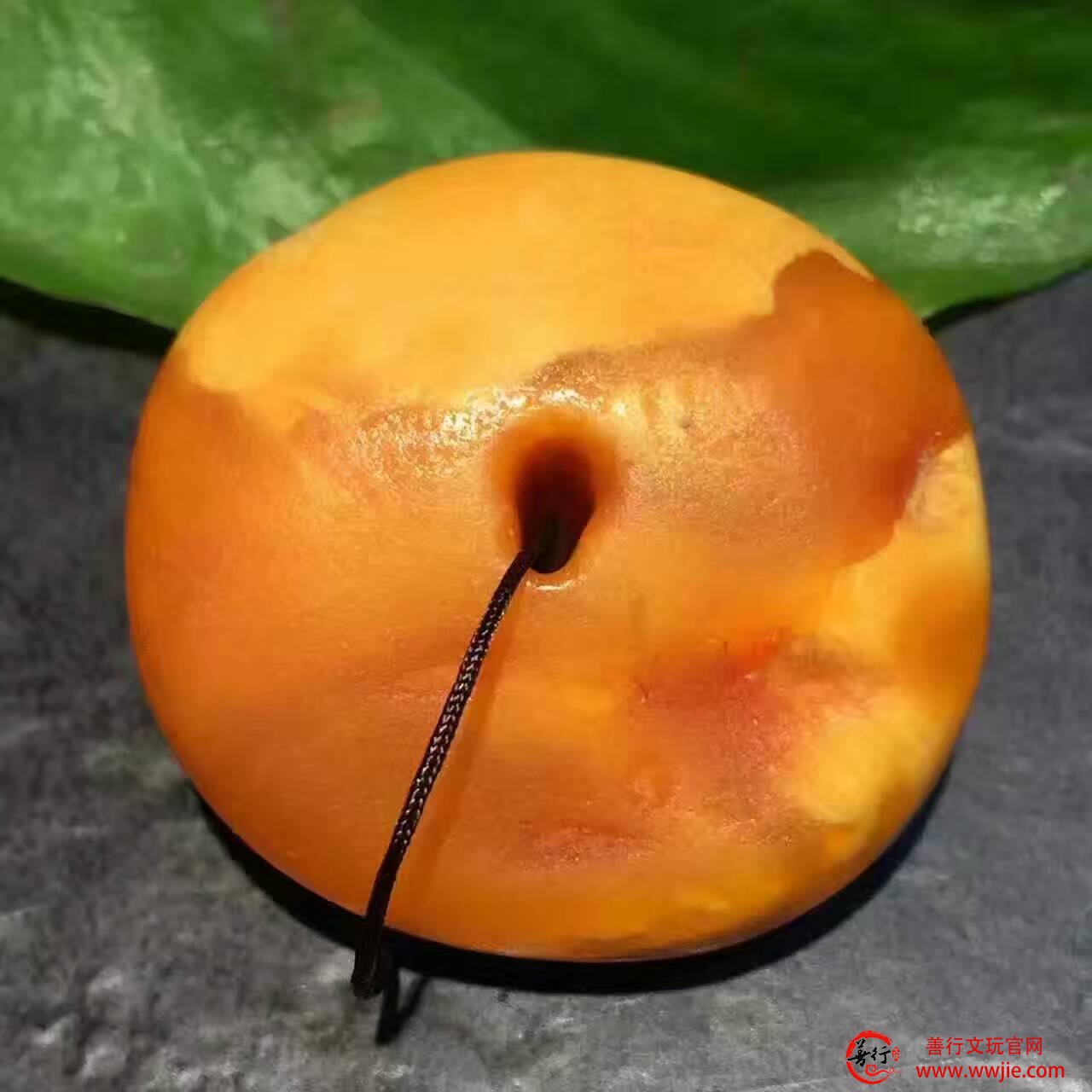 是什么决定老蜜蜡的价格?