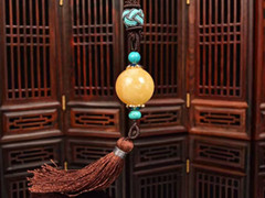满蜡小龙珠搭配流苏