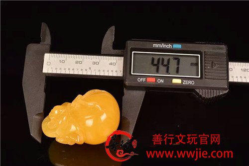  立体钱袋一枚，满蜡鸡油黄好品质