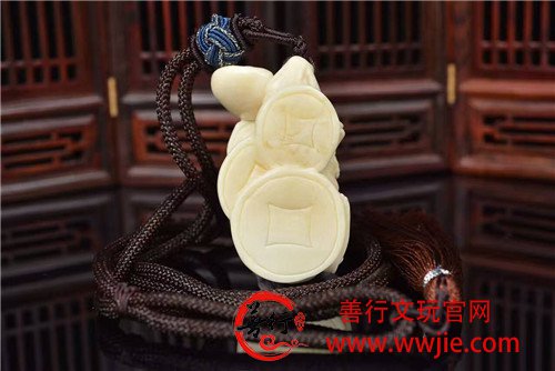 极品、骨瓷白立体精雕貔貅