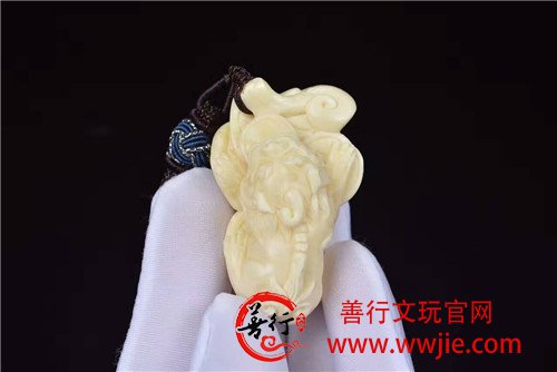 极品、骨瓷白立体精雕貔貅
