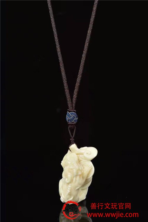极品、骨瓷白立体精雕貔貅