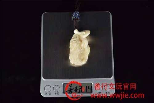 极品、骨瓷白立体精雕貔貅