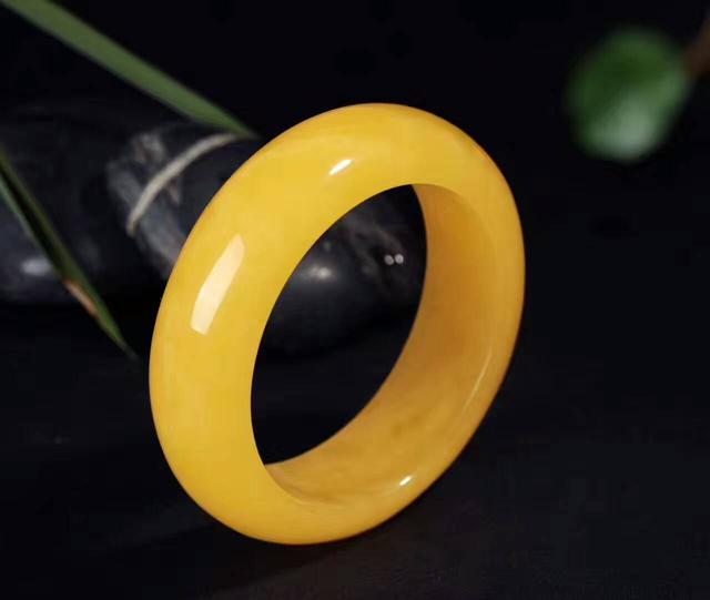 蜜蜡脏了应该怎么清洗，蜜蜡的正确保养方法