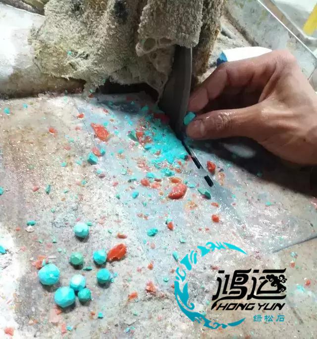 鸿运绿松石：教你如何利用绿松石边角料？