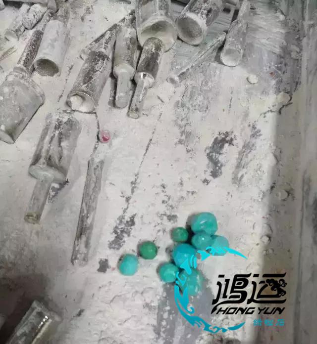 鸿运绿松石：教你如何利用绿松石边角料？