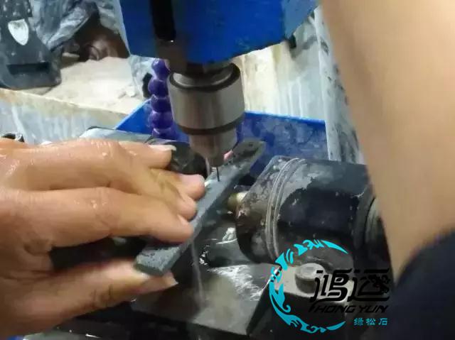 鸿运绿松石：教你如何利用绿松石边角料？