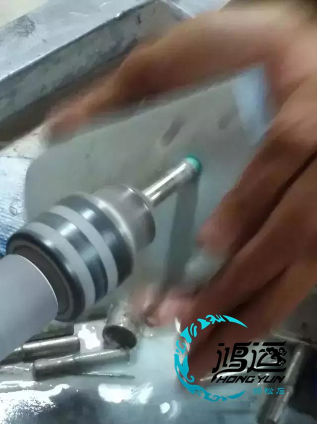 鸿运绿松石：教你如何利用绿松石边角料？