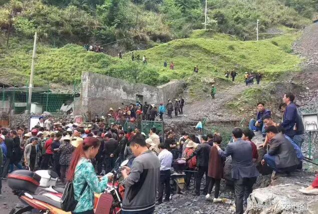 绿松石拿来铺路，真有这么多绿松石来挥霍吗？
