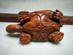 好独特的海南黄花梨手工雕刻《龟》！