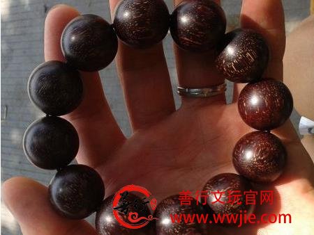 你的小叶紫檀确定没上油吗？教你3招辨别，别再弄错了！
