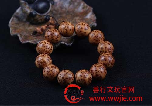 你确定会盘玩崖柏手串？崖柏手串的盘玩方法-小崖柏大学问