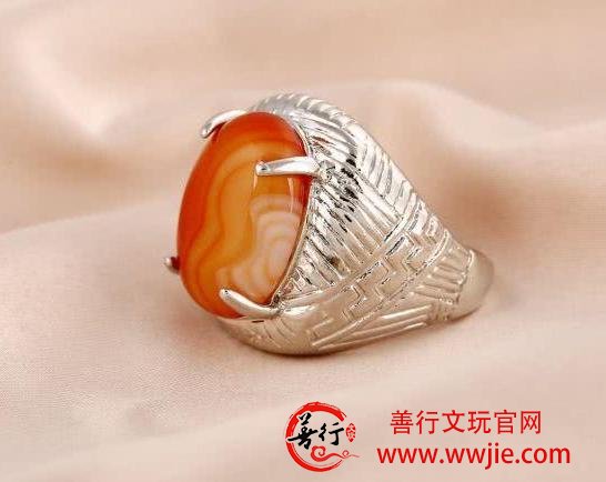 心理测试：哪颗玛瑙戒指你最喜欢，测试你会跟理想伴侣结婚吗