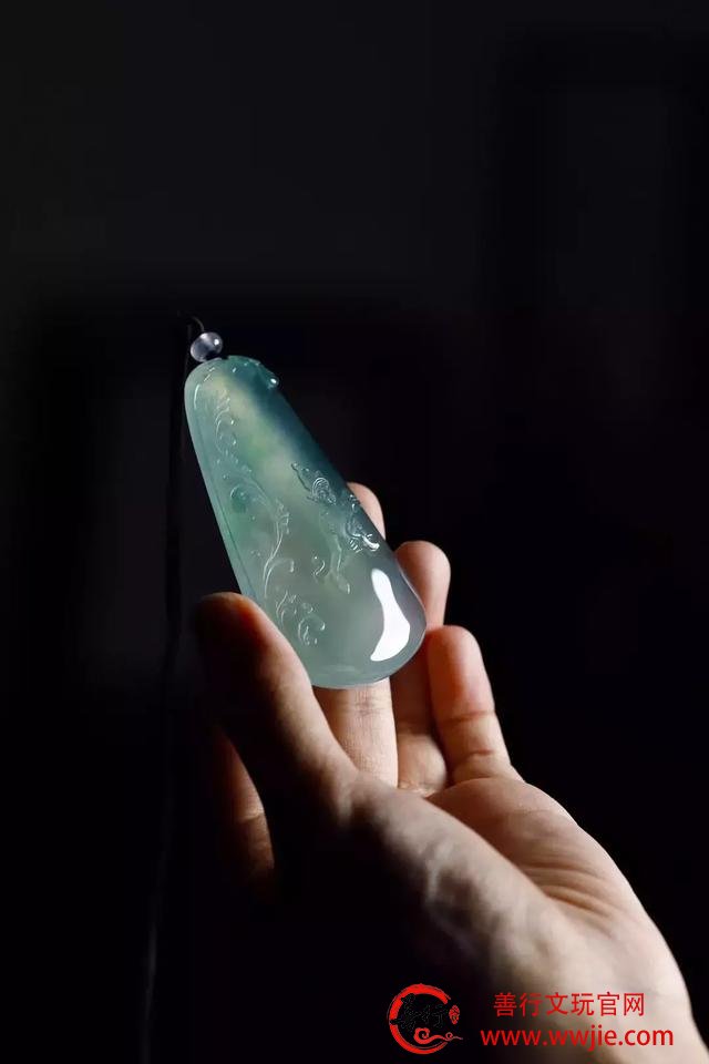 翡翠必修课：怎样判断翡翠的价值？