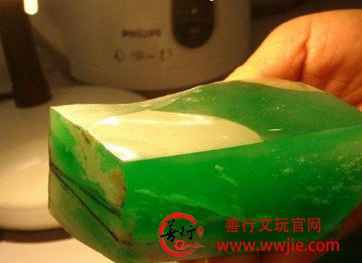 翡翠入门必读：木那翡翠和莫西沙翡翠特点