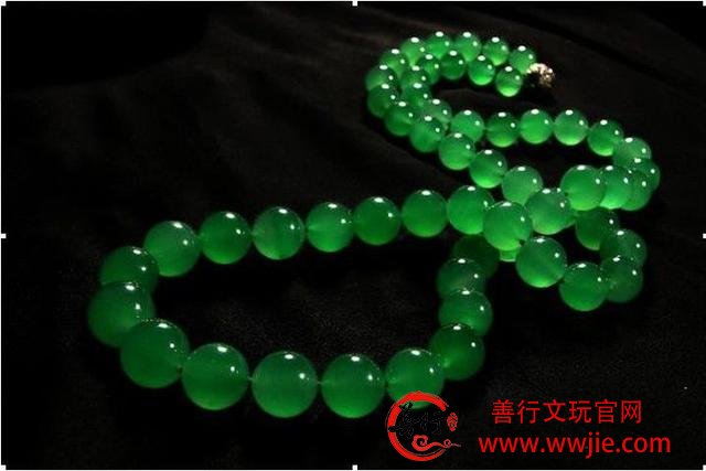 翡翠入门必读：木那翡翠和莫西沙翡翠特点