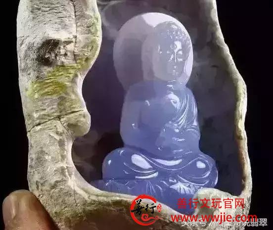 花70万在缅甸买的翡翠摆件，回国后竟只值几千块！