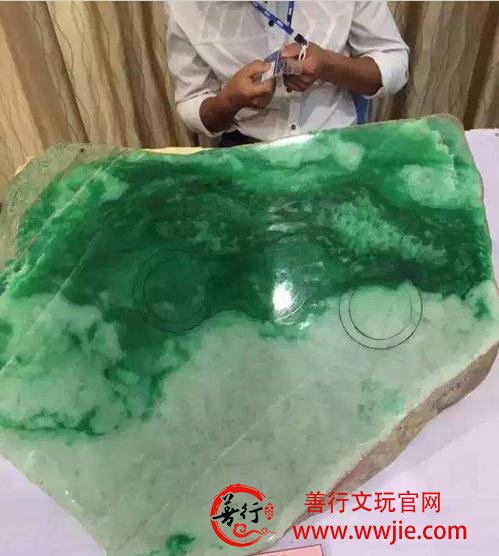 翡翠毛料，缅甸公盘天价翡翠你听闻多少？