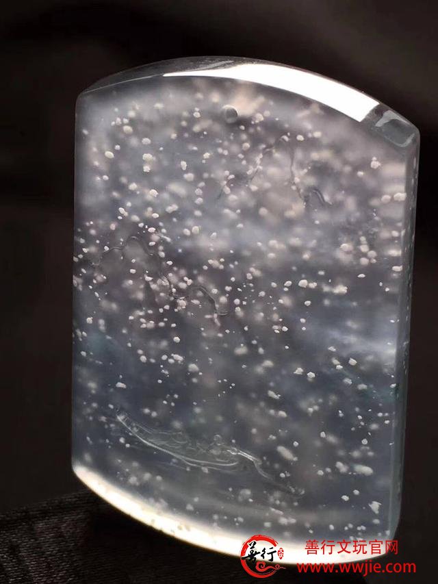 翡翠很漂亮，但你知道翡翠的内部特征吗？