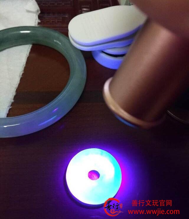 几个小工具即可分辨翡翠真假，鉴别翡翠不求人！