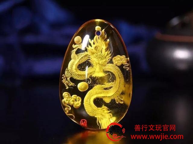 琥珀界的逆向美——琥珀阴雕！