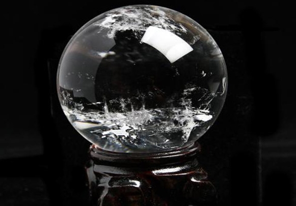 天然水晶球怎么辨别真假,如何识别天然水晶球的真伪